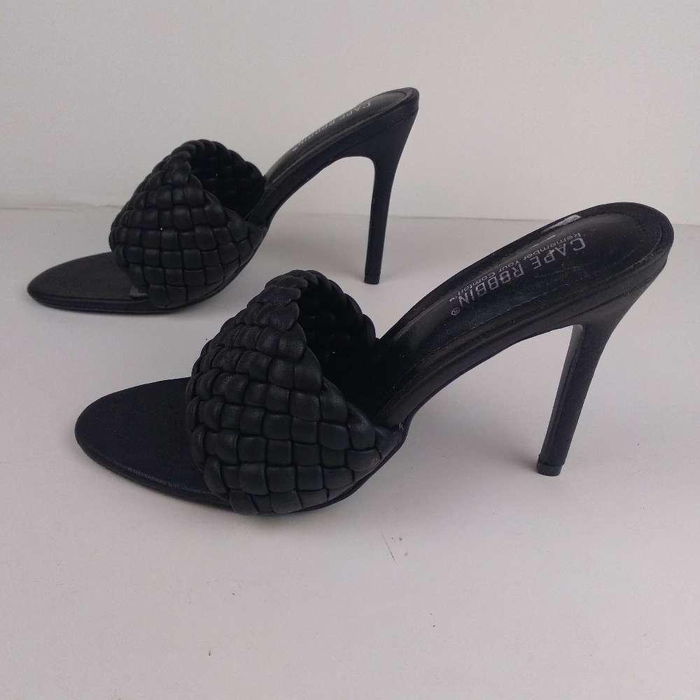 Cape Robin black slip on open toe 4.5 in. high heel mules size 8.5